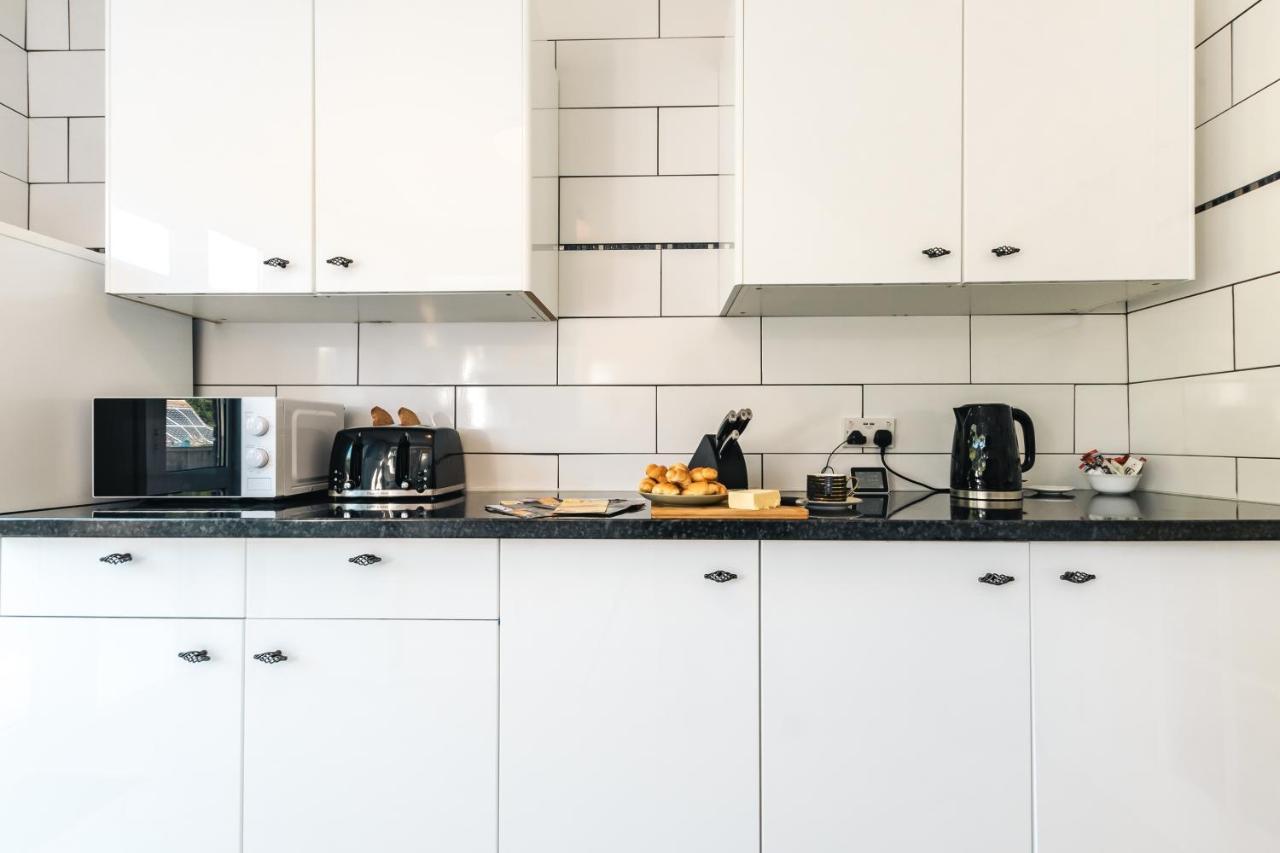 3 Bedrooms House Ideal For Long Stays! Southampton Buitenkant foto