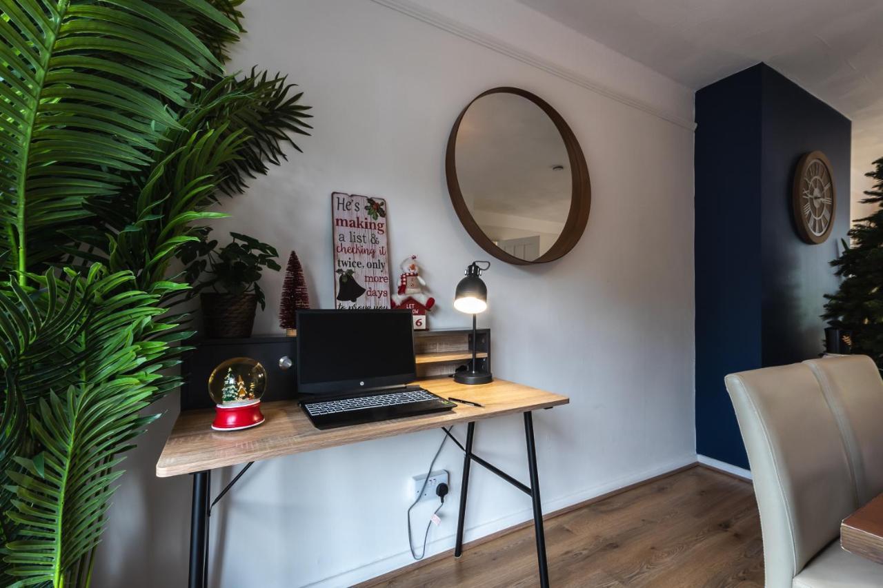 3 Bedrooms House Ideal For Long Stays! Southampton Buitenkant foto